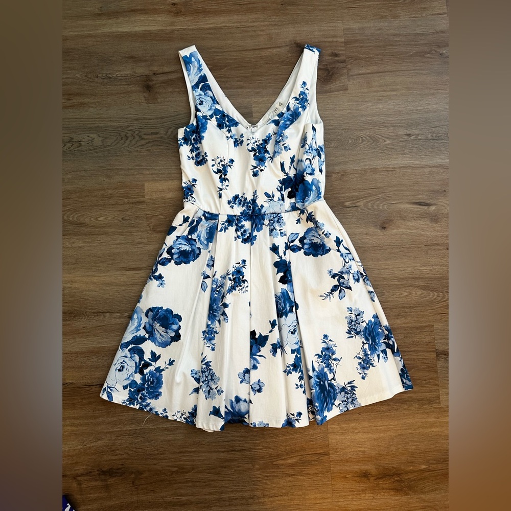 Jun & Ivy Blue Floral Dress XS